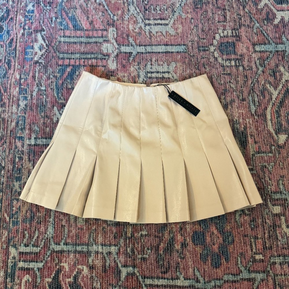 NWT ALICE + OLIVIA "Carter" Pleated Vegan Leather Mini Skirt: Beige, Size 12